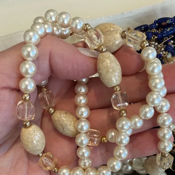 Elegant Pearl and Bead Jewelry Collection #153 - Picture 13 of 13